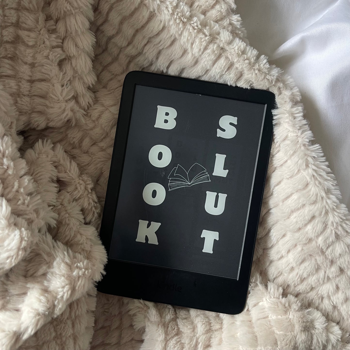BOOK SLUT KINDLE SCREEN SAVER