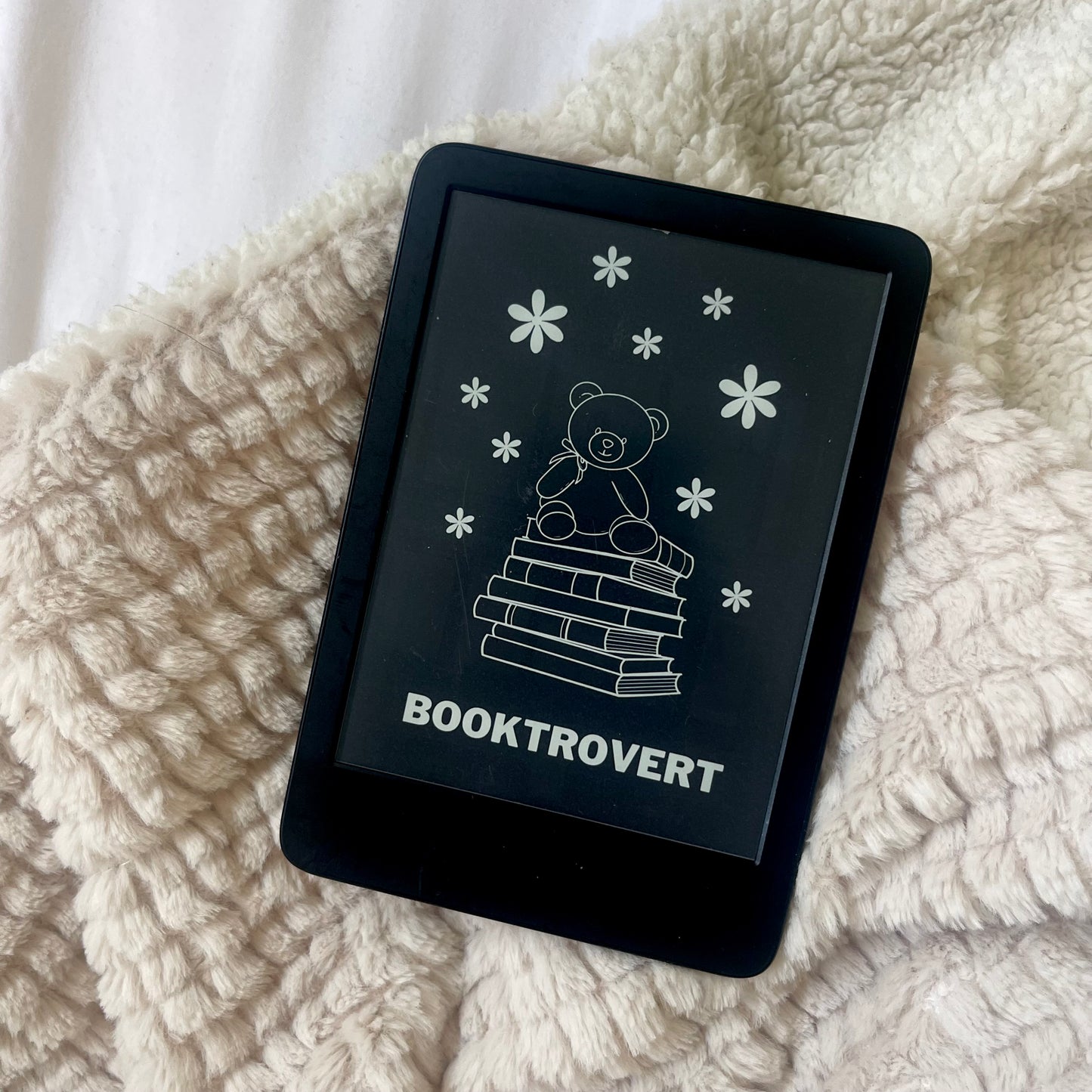 BOOKTROVERT BEAR KINDLE SCREEN SAVER